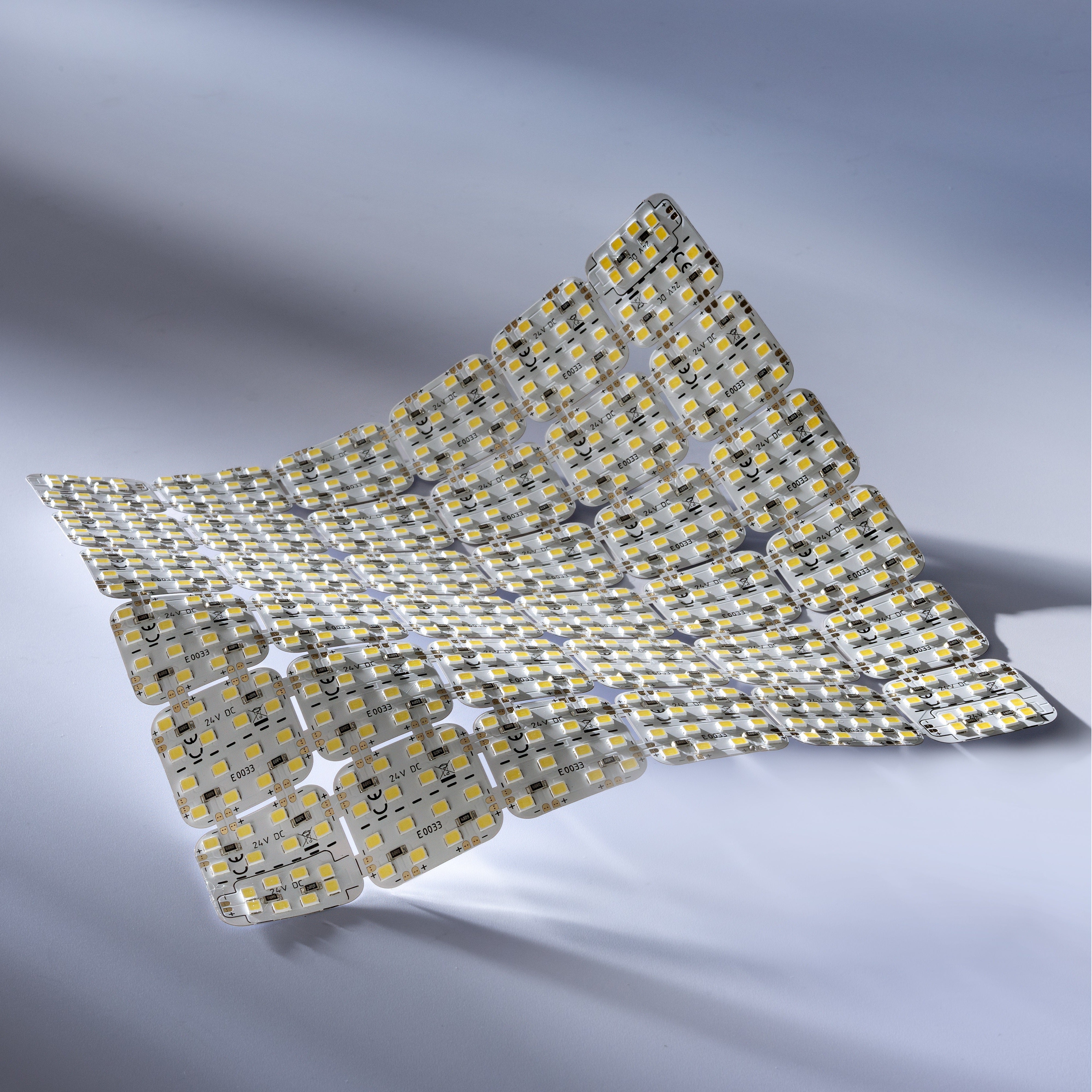 FlexMatrix-576-5080 LED Module 576 LEDs 5700K 24V 7200lm 39.74W 18x18cm (220000 lm/sqm)