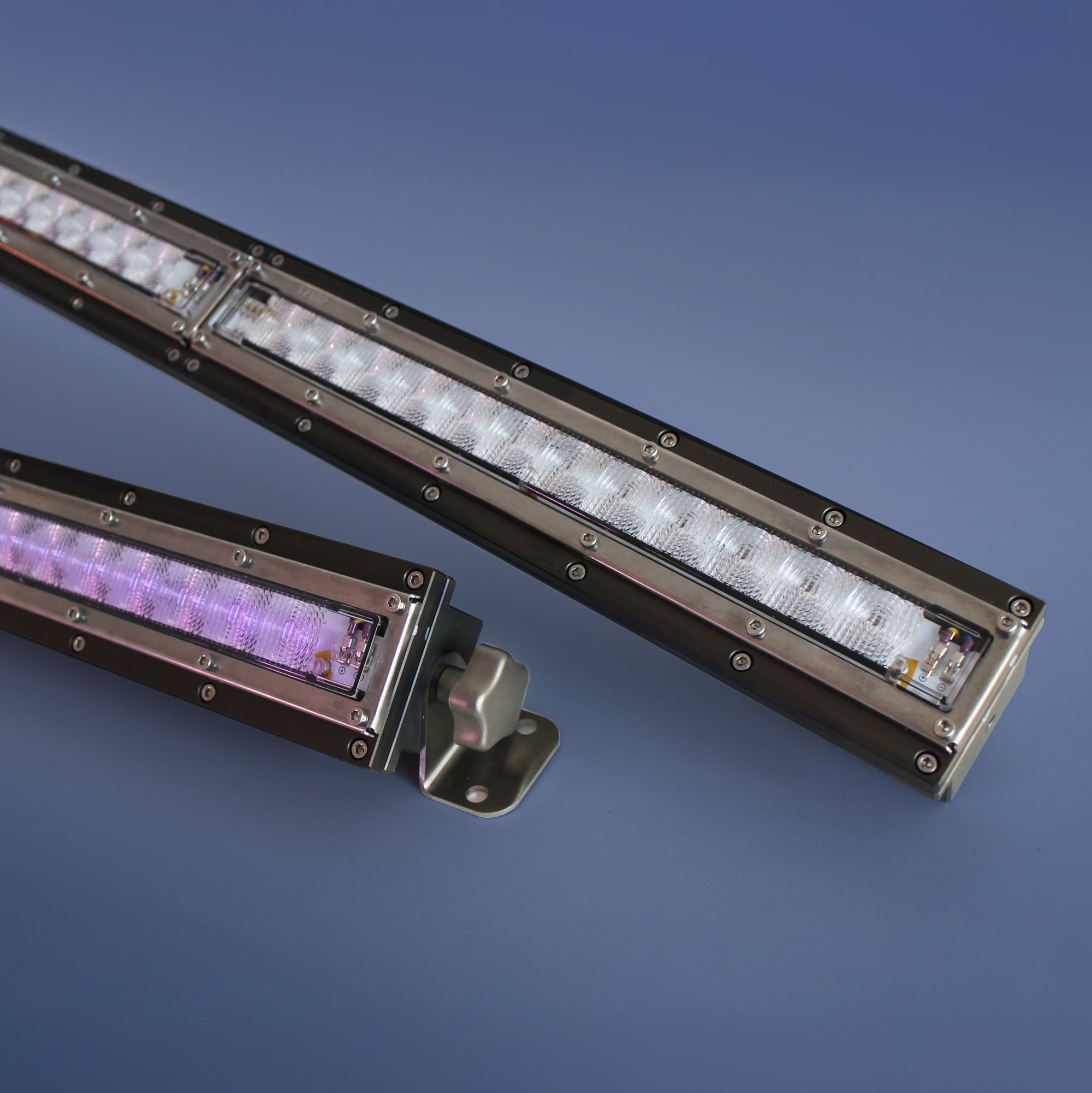 Violet600 UVB LED Light 308nm 1490mW 24 LEDs 39deg 48V 58W 59.3cm 3m cable