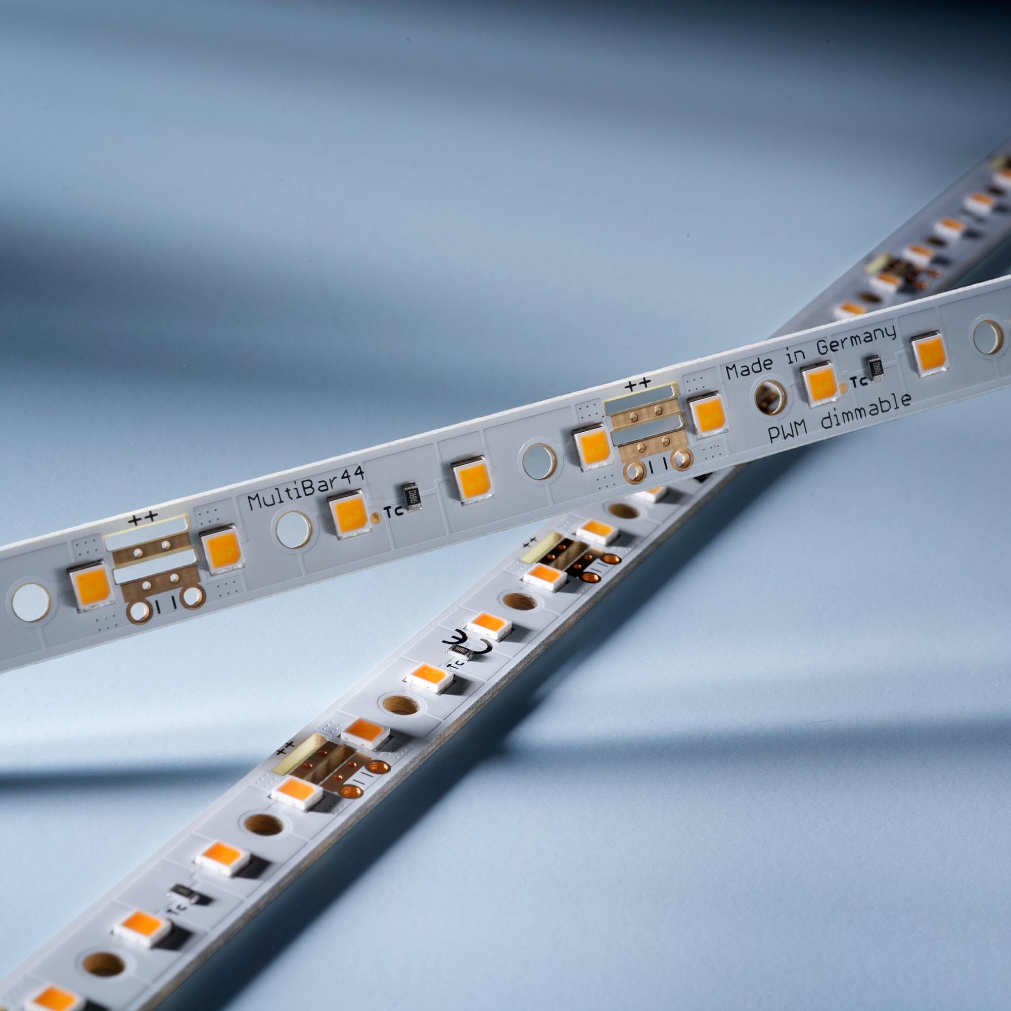 Multibar-44 Configurable Nichia LED Strip white CRI 70-99 1800-7800K 12/24/48V 44 LEDs 19.68in (up to 915lm/ft)