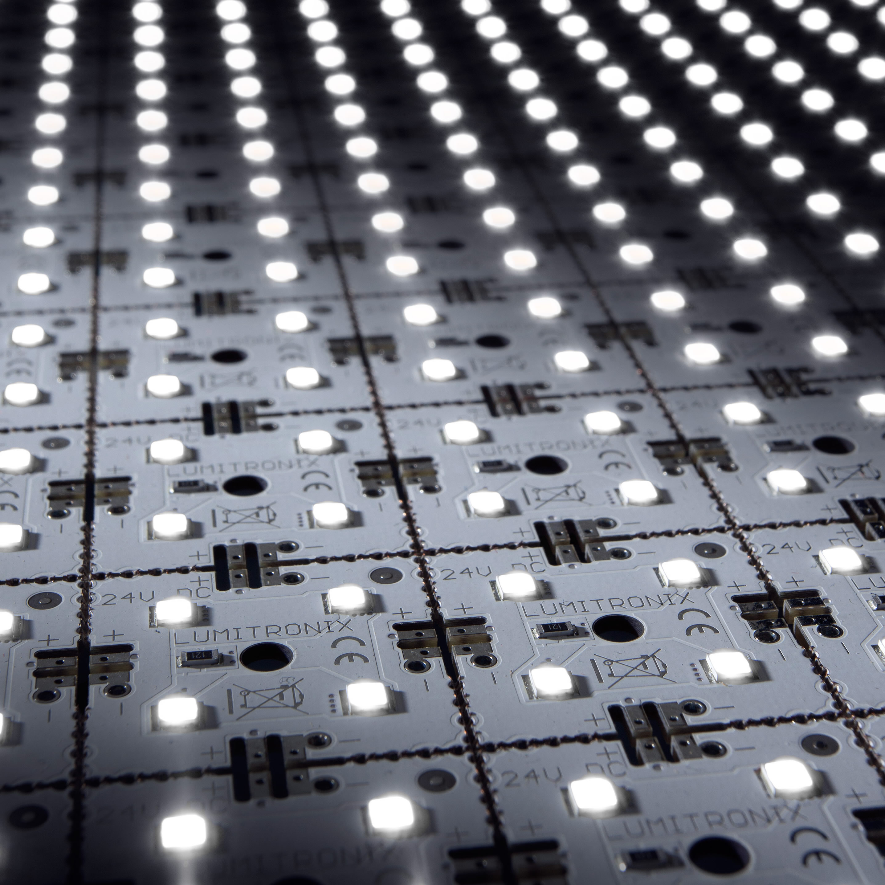MatrixMini-126-4080 Nichia LED Module (9x14) pure white 4000K 9500lm 504 LEDs 24V 60.5W 10.63x16.53" (7700 lm/sqft)