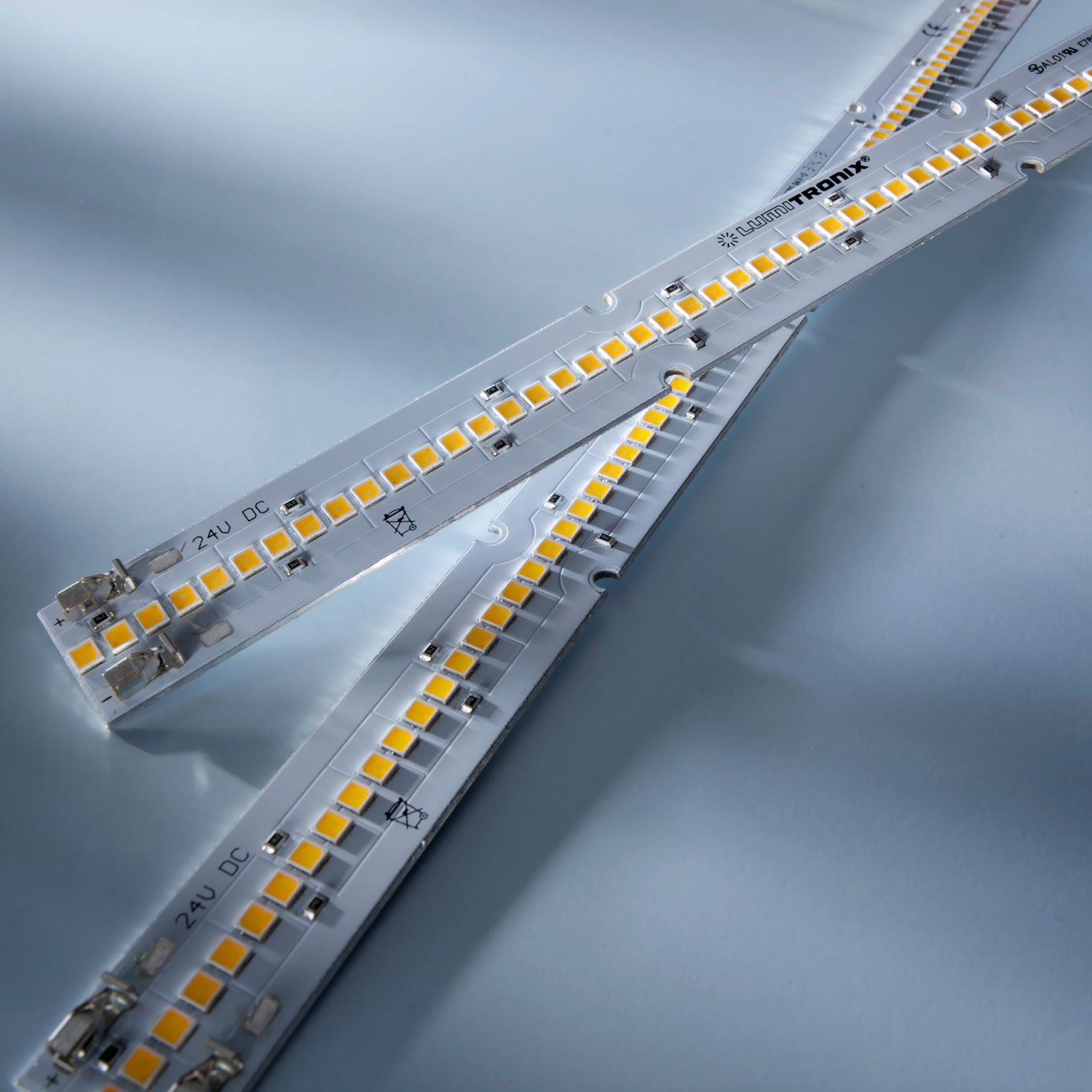 Maxline-70-4080 Nichia LED Strip warm white 3000K 2080lm 24V 70 LEDs 11.02in/28cm module (2341lm & 18.3W/ft)