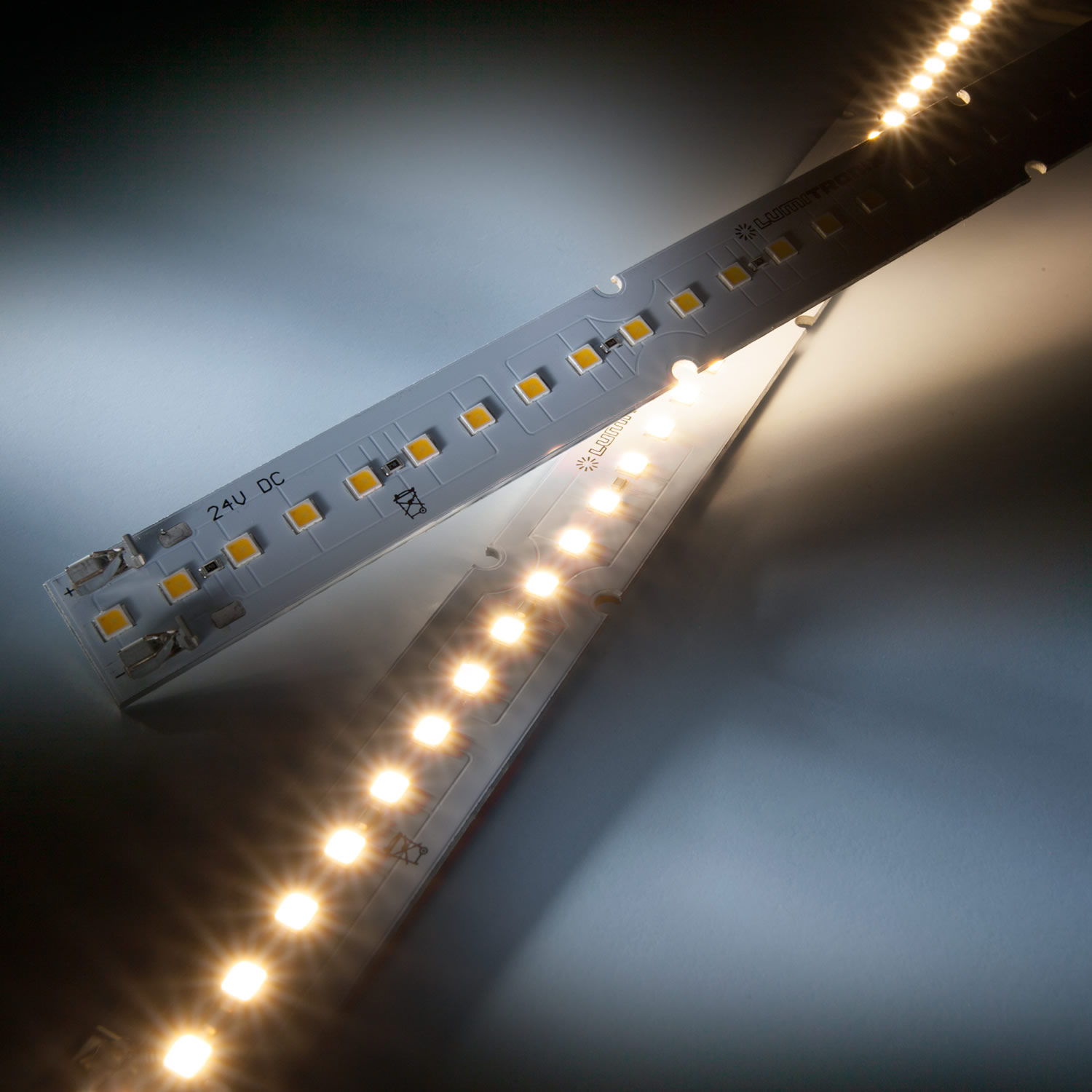 Maxline-35-4080 Nichia LED Strip warm white 3000K 1040lm 350mA 35 LEDs 11.02in/28cm module (1133lm & 7.5W/ft)