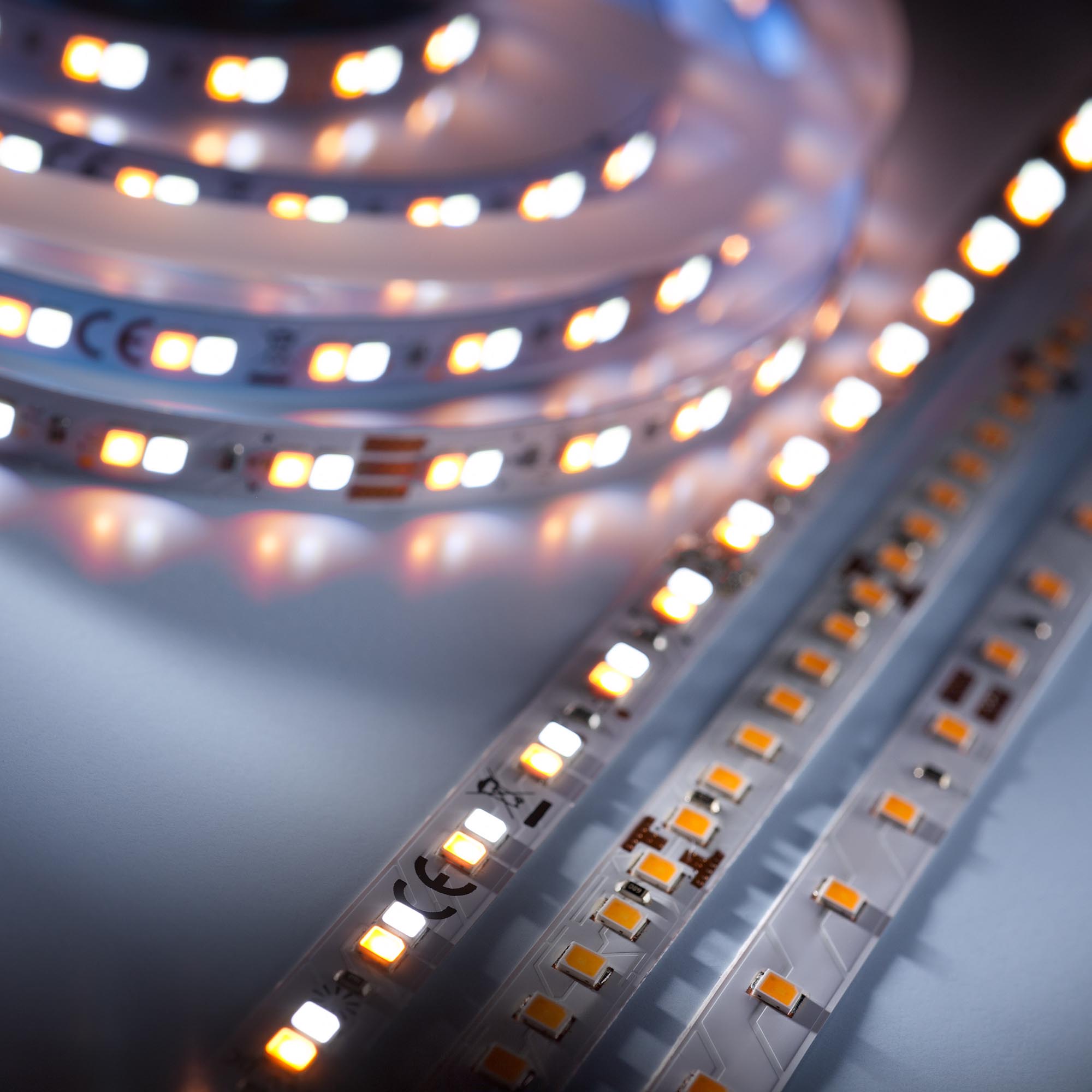 LumiFlexTW-2080 Nichia LED Strip Tunable white 2000-6500K 6980lm 24V 140 LEDs/m 16ft/5m reel (692lm & 3W/ft)
