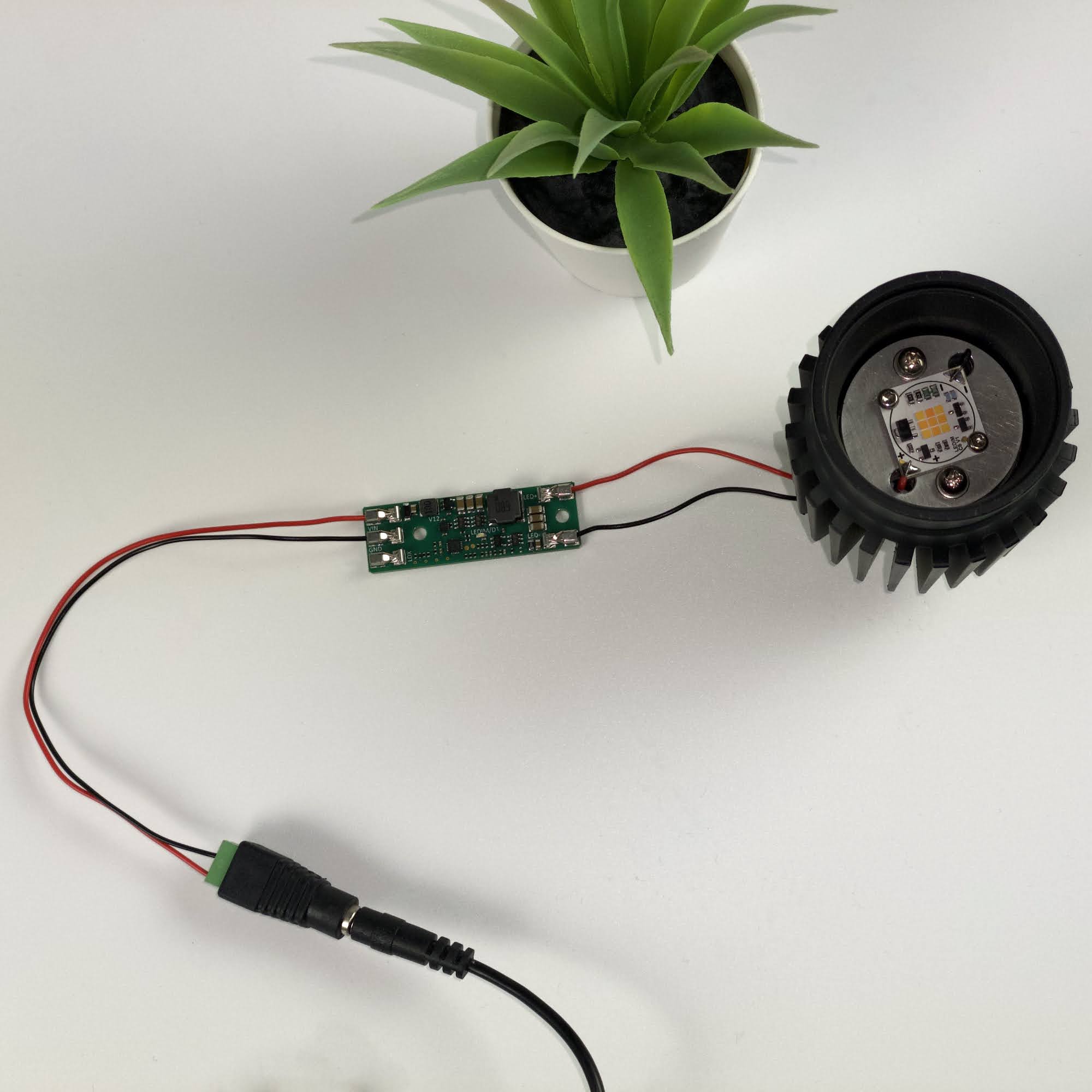 LEDIM/D1 TouchDim driver flickerfree 500mA 6-24V to 5-22V DIM