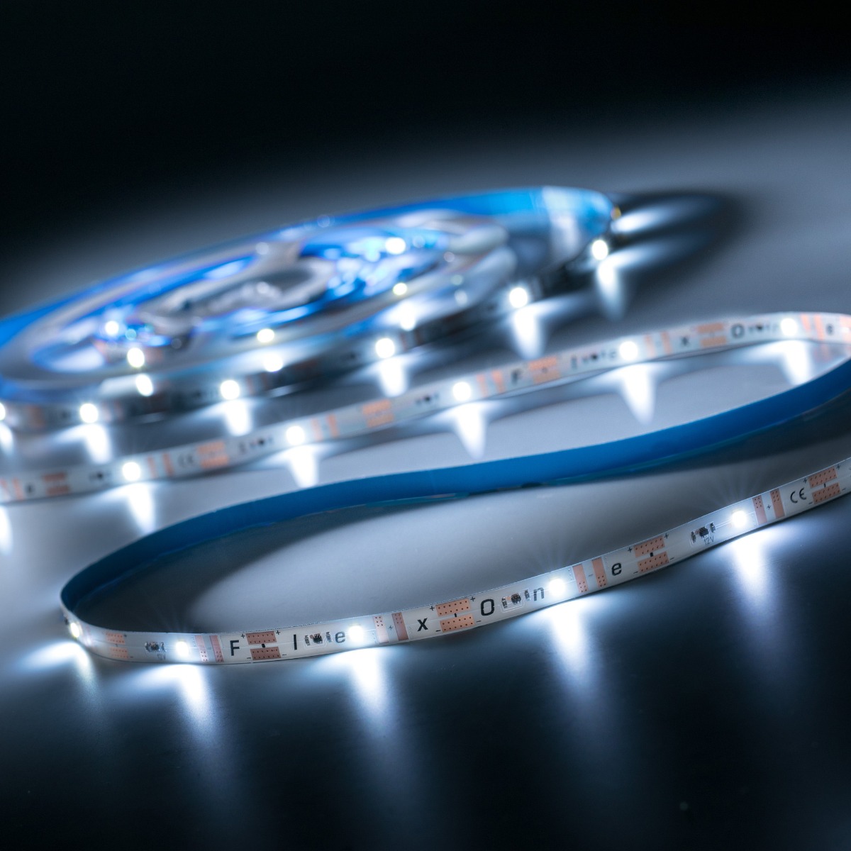 FlexOne2080 Samsung LED Strip warm white 2700K 6090lm 12V 6 LEDs/ft 16ft/5m reel (372lm & 5.2W/ft)