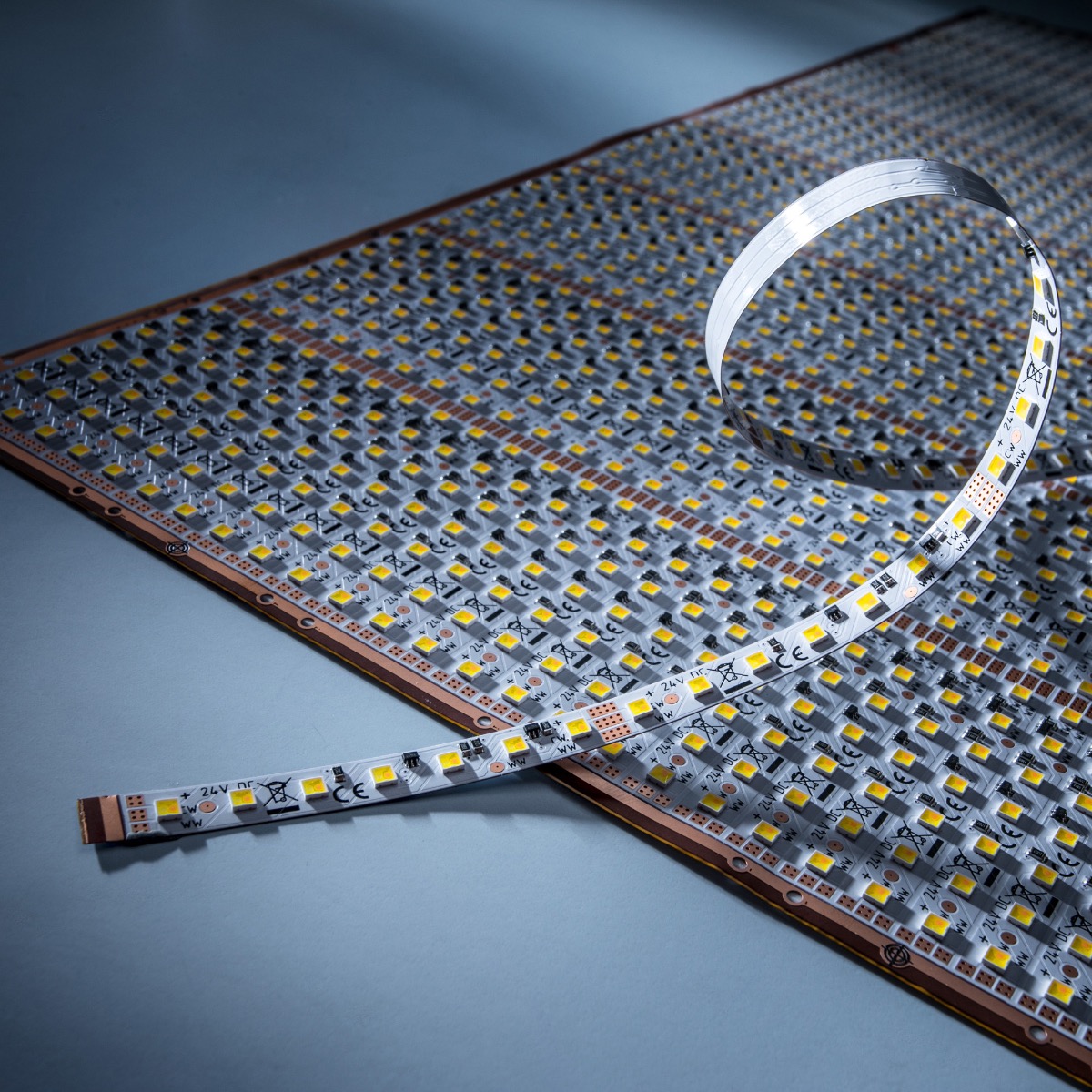 LumiFlexTW-1080 Nichia LED Strip 2 in 1 Tunable white CRI80 2700-6500K 4450lm 24V 34 LEDs/ft 5m/16ft reel (270lm/ft and 2.32W/ft) 