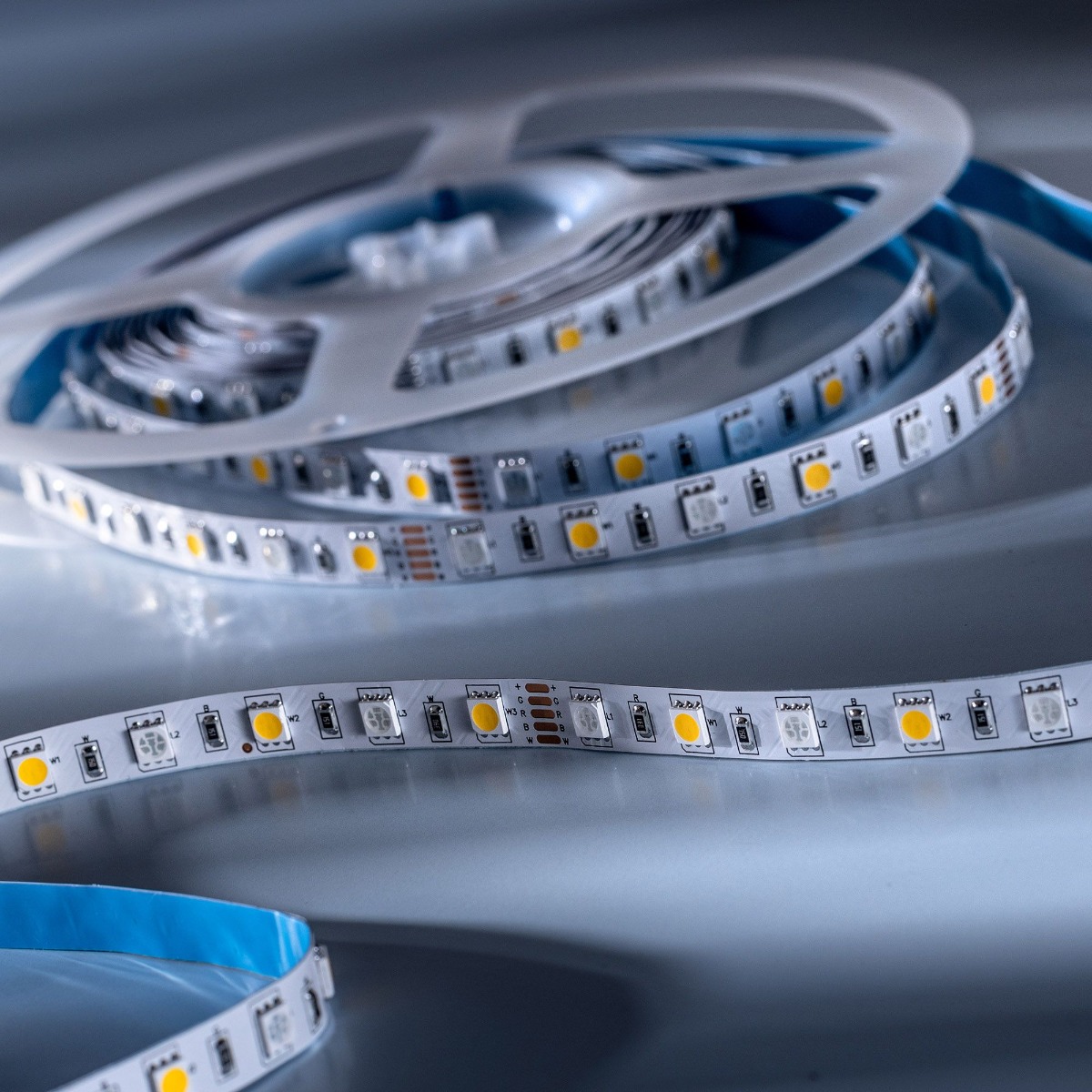 LumiFlex-RGBW-1080 ECO LED Strip RGB-White CRI70+ 3000K 1000lm 12V 60 LEDs/m 5m reel