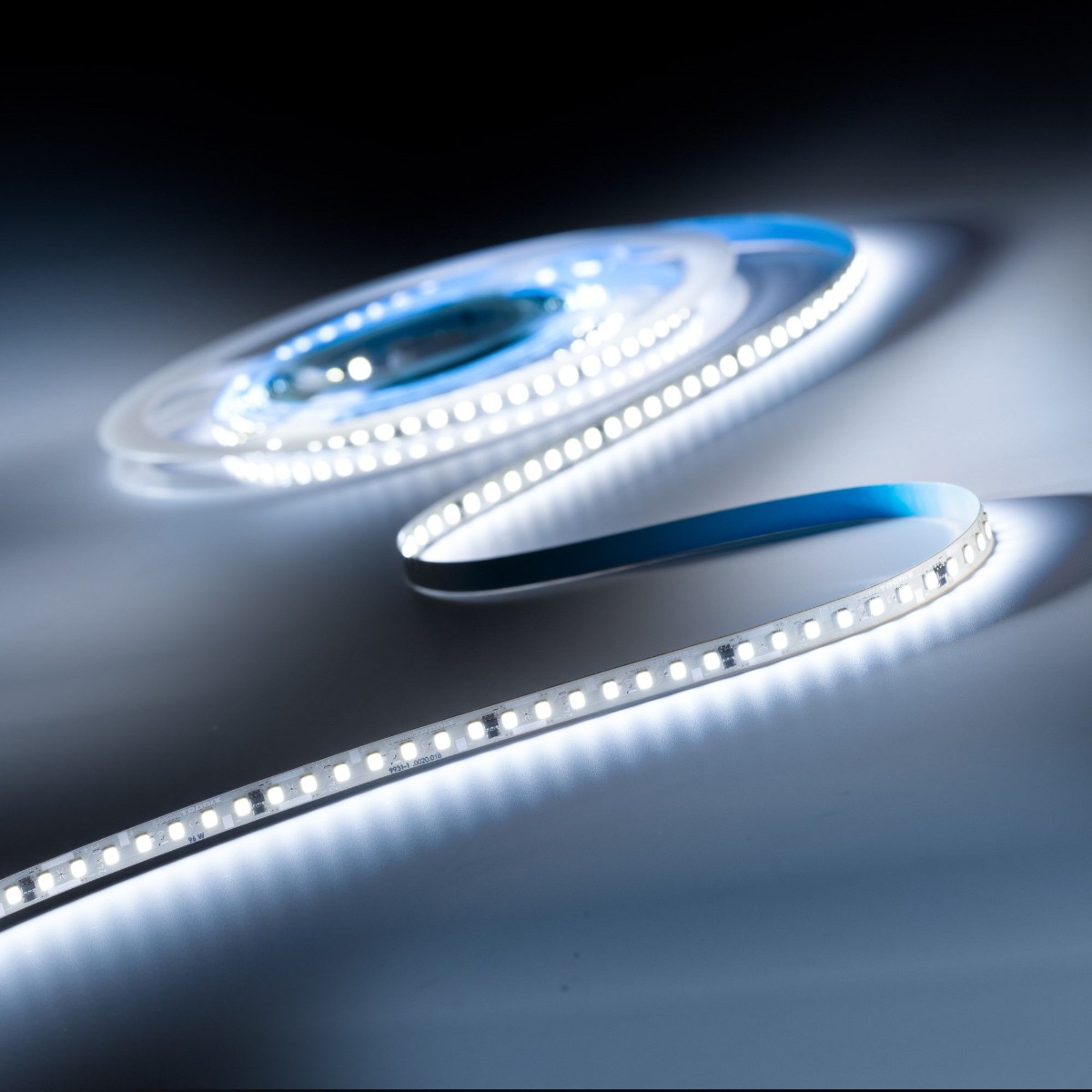LumiFlex3080 Seoul LED Strip cold white CRI80 6500K 14380lm 24V 140 LEDs/m 16ft/5m reel (876lm & 5.9W/ft)