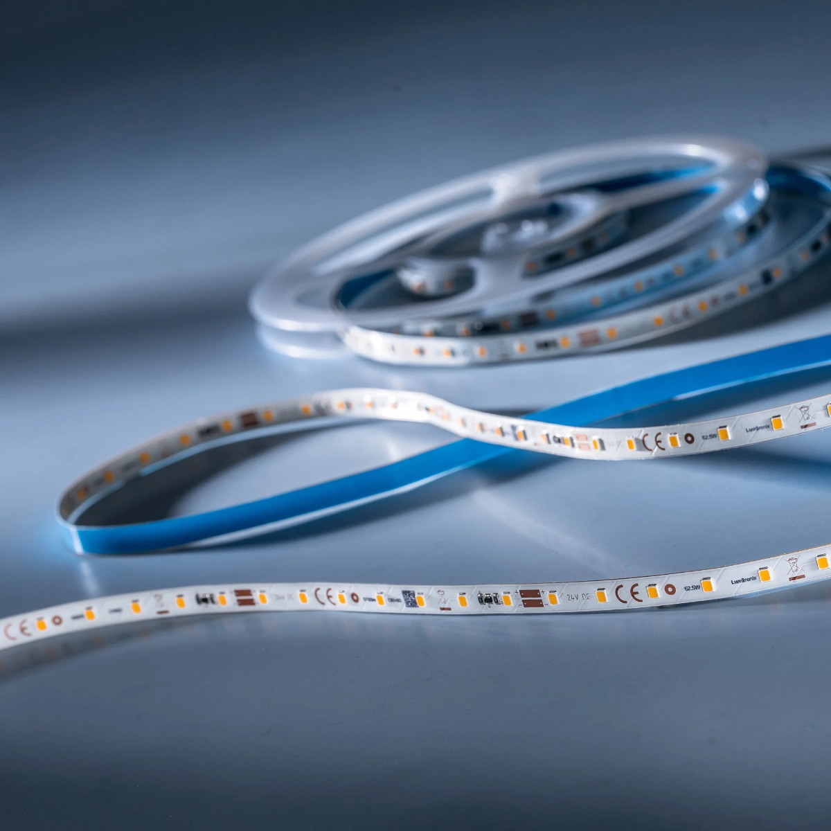 Cree LED strip 2700K warm white CRI90 flexible 24V LumiFlex3090 Lumistrips
