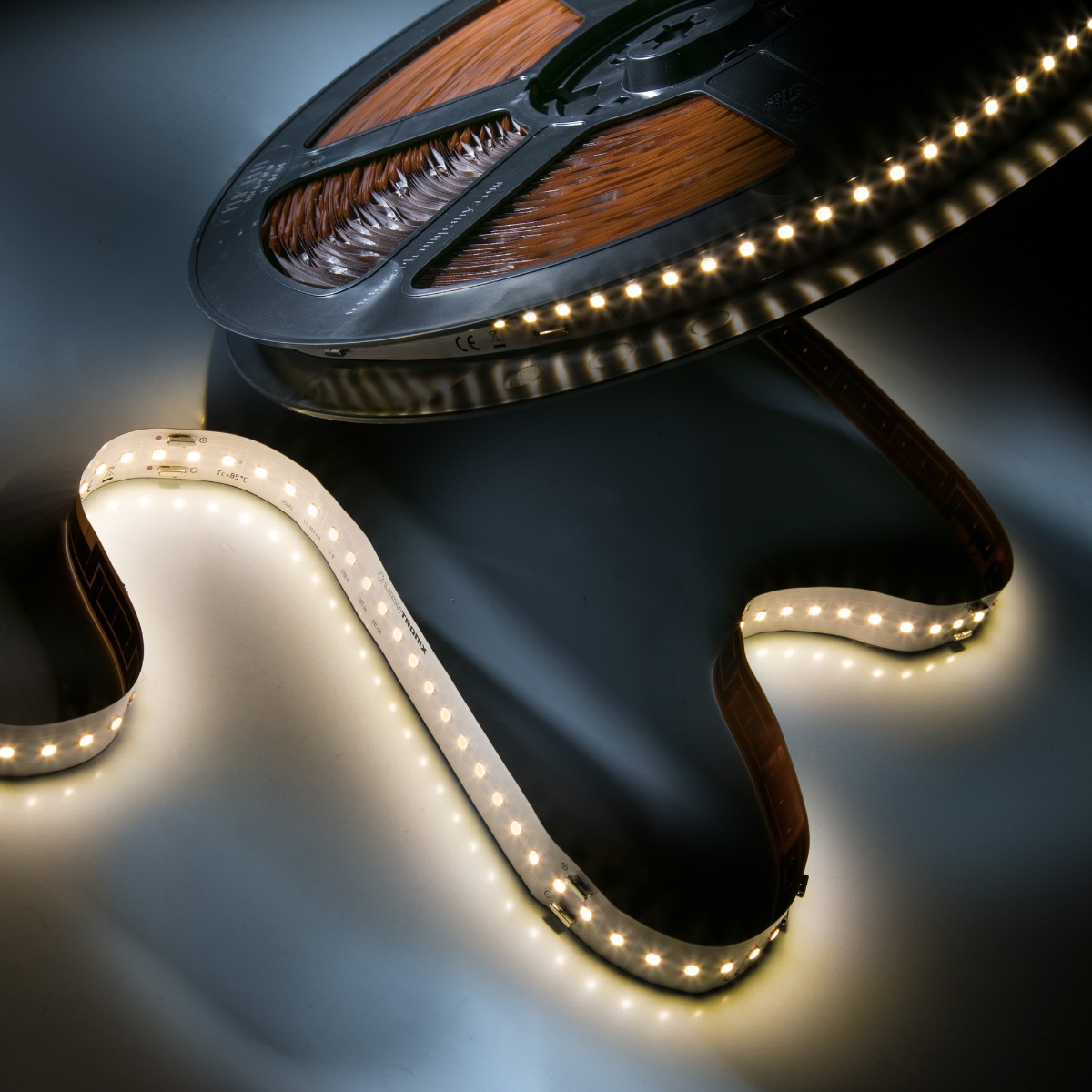 LumiFlex4080 Seoul LED Strip pure white 4000K 28500lm 29 LEDs/ft 18.37ft reel (1543lm/ft and 7.8W/ft) 